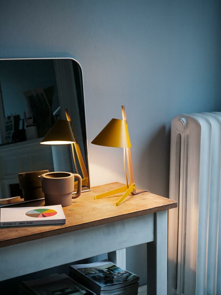 Billy lamp series: Honest utilitarian design by Garth Roberts & Nicolò Taliani, accentuating industrial heritage in domestic spaces. Kalmar Werkstatten, 2013